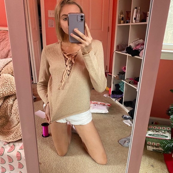 beachy sweater - Picture 2 of 4